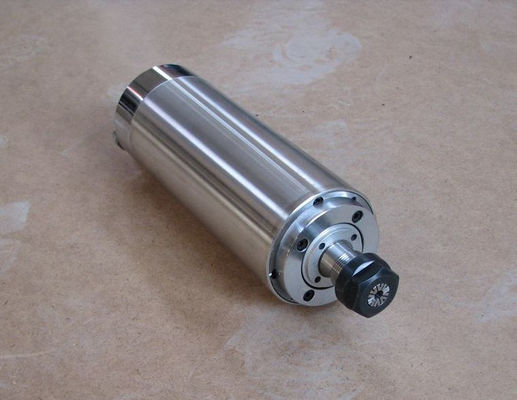 4.5kw CNC แกนระบายความร้อนด้วยน้ำ ER25 แกนเราเตอร์ระบายความร้อนด้วยน้ำ 220V
